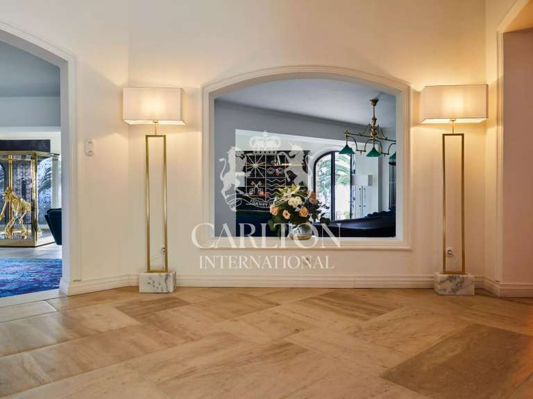 Maison Tourrettes-sur-Loup - 8 chambres - 600m²