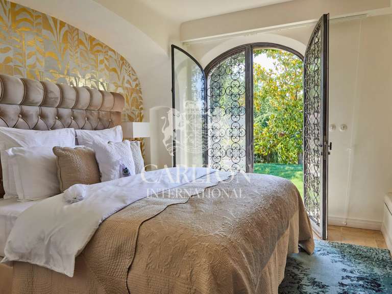 Maison Tourrettes-sur-Loup - 8 chambres - 600m²