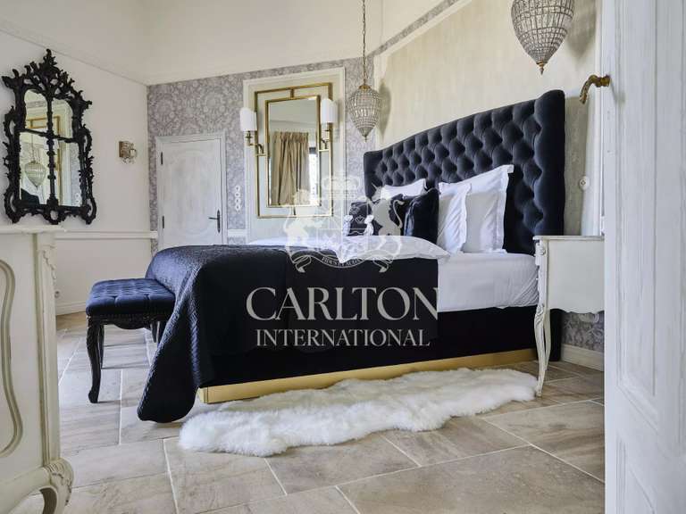 Maison Tourrettes-sur-Loup - 8 chambres - 600m²