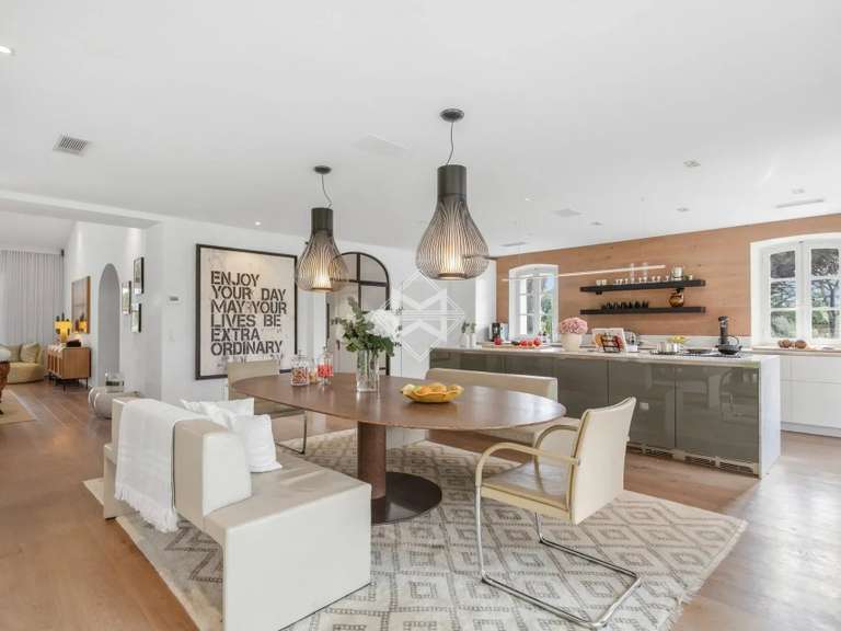 Maison Saint-Tropez - 7 chambres - 336m²
