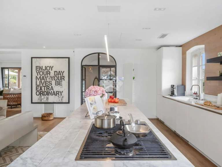 Maison Saint-Tropez - 7 chambres - 336m²
