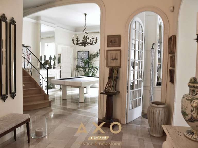 Maison Nîmes - 3 chambres - 283m²