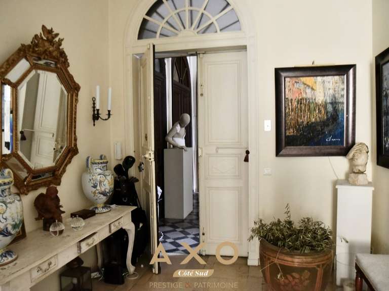 Maison Nîmes - 3 chambres - 283m²