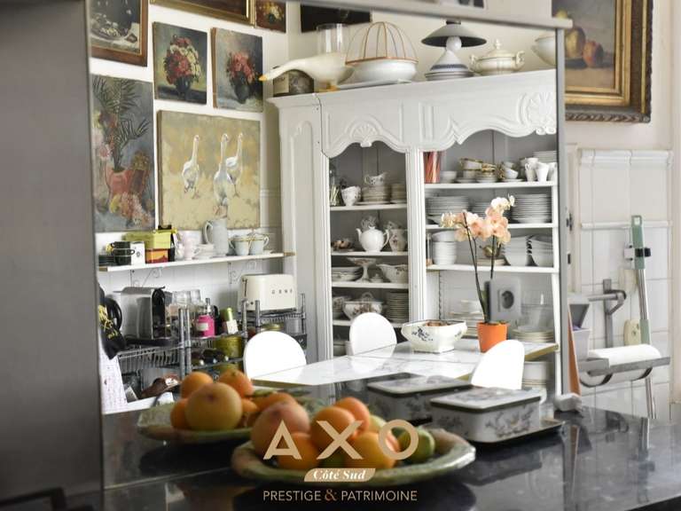 Maison Nîmes - 3 chambres - 283m²