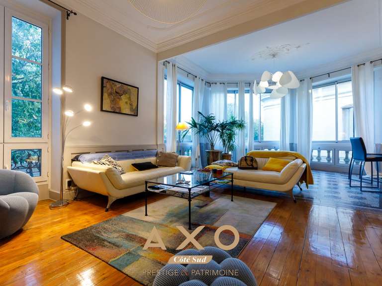 Maison Nîmes - 3 chambres - 158m²