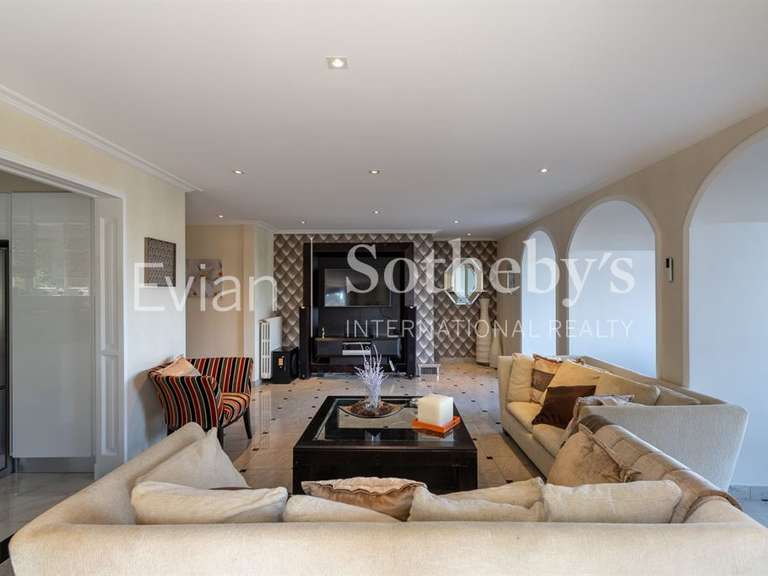 Apartment Évian-les-Bains - 4 bedrooms - 230m²