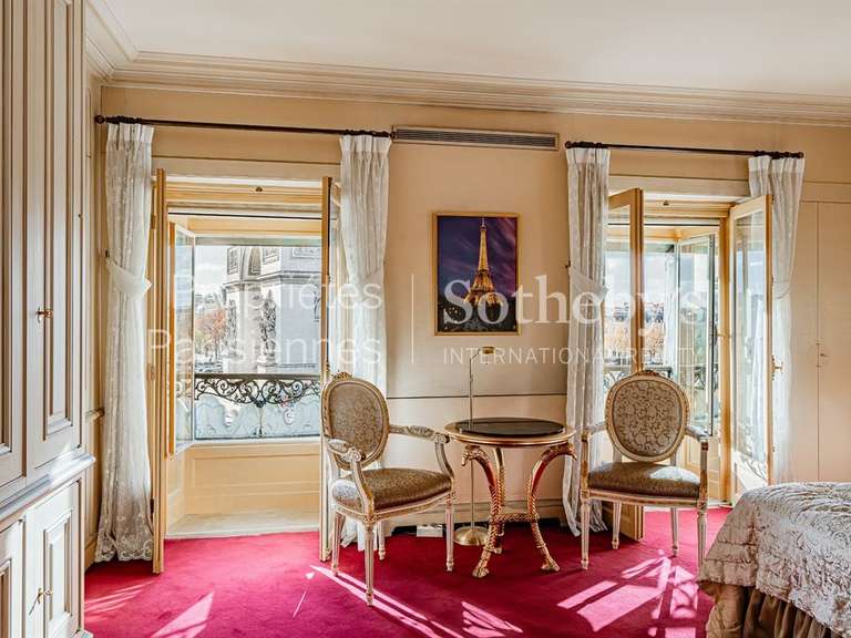 Appartement Paris 8e - 2 chambres - 180m²