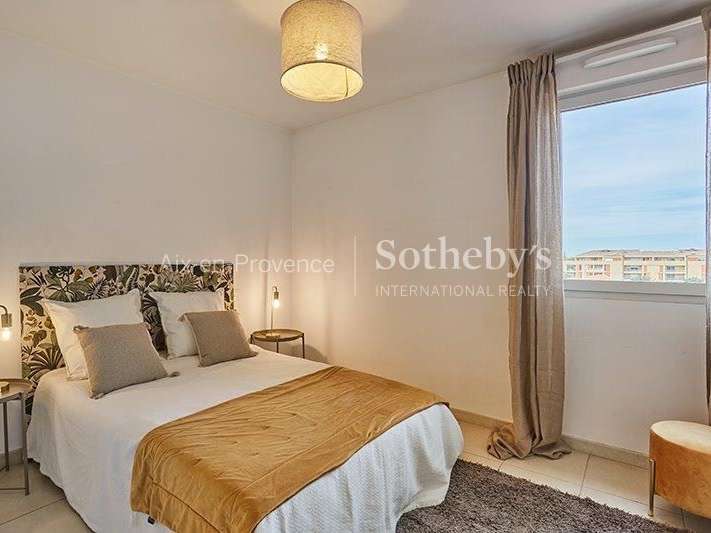 Apartment Aix-en-Provence - 2 bedrooms - 91m²