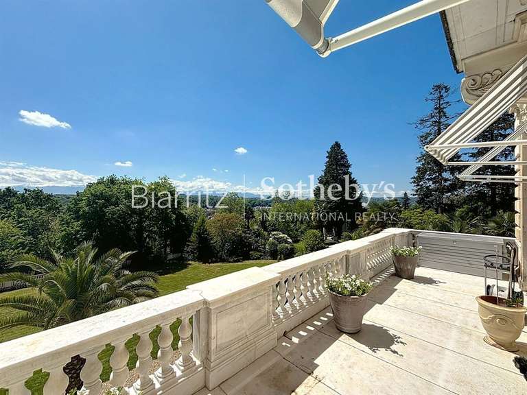 Apartment Pau - 300m²