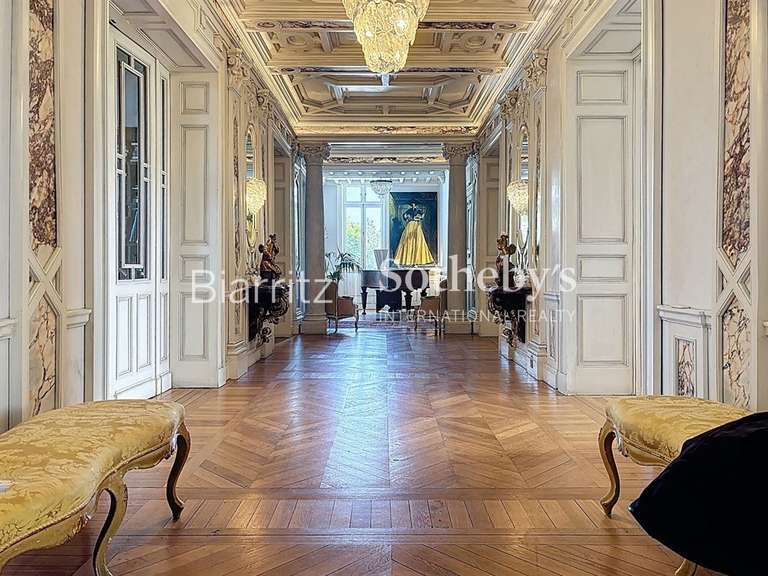 Apartment Pau - 300m²