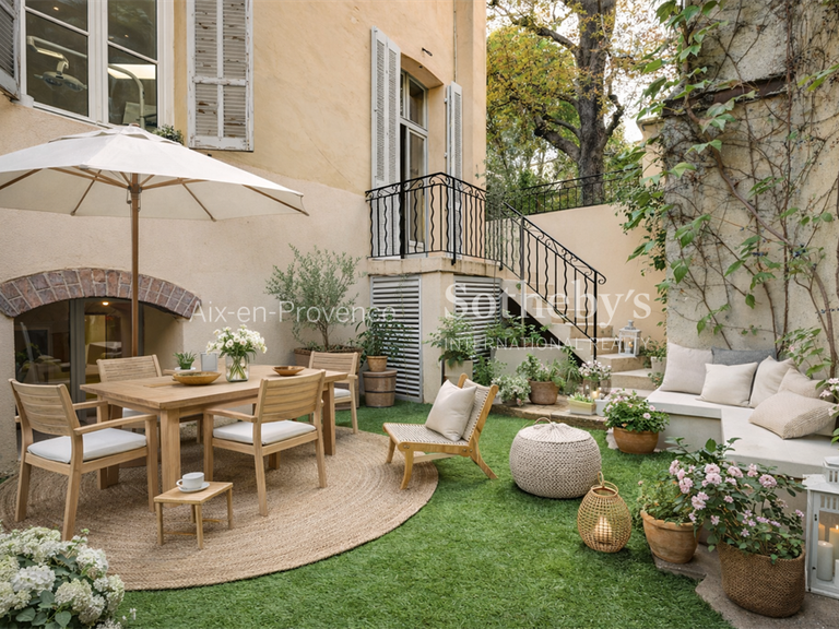 Apartment Aix-en-Provence - 3 bedrooms - 175m²