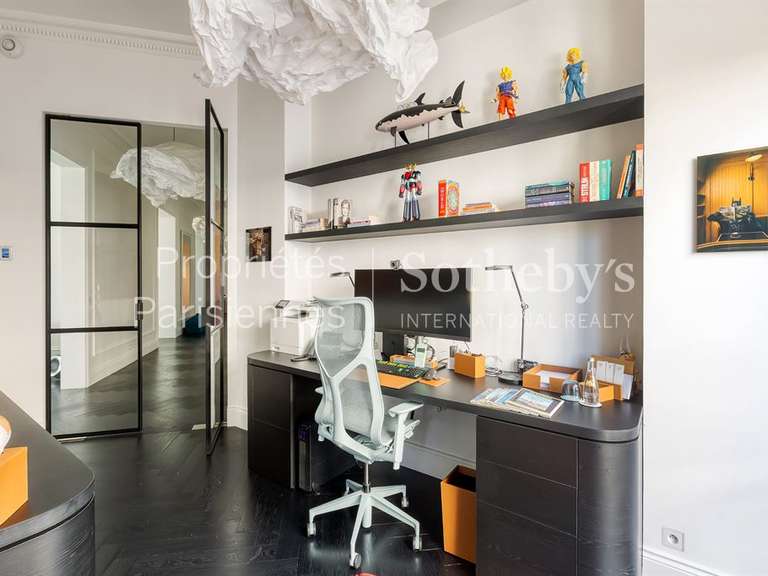 Appartement Paris 16e - 4 chambres - 350m²