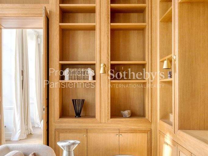 Appartement Paris 6e - 2 chambres - 181m²