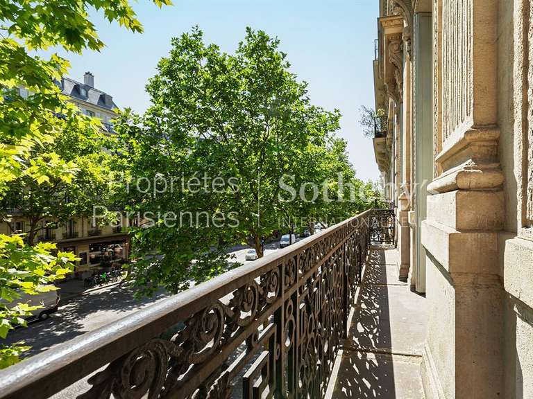 Appartement Paris 8e - 3 chambres - 323m²