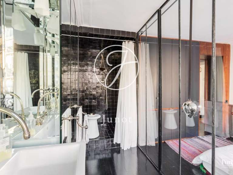Appartement Paris 18e - 1 chambre - 31m²