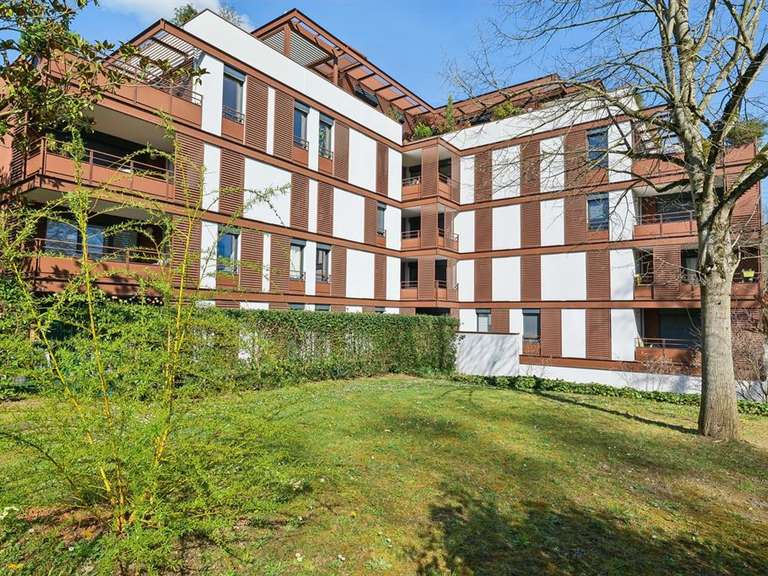 Appartement Tassin-la-Demi-Lune - 4 chambres - 177m²