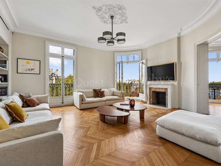 Apartment Paris 16e - 3 bedrooms - 142m²