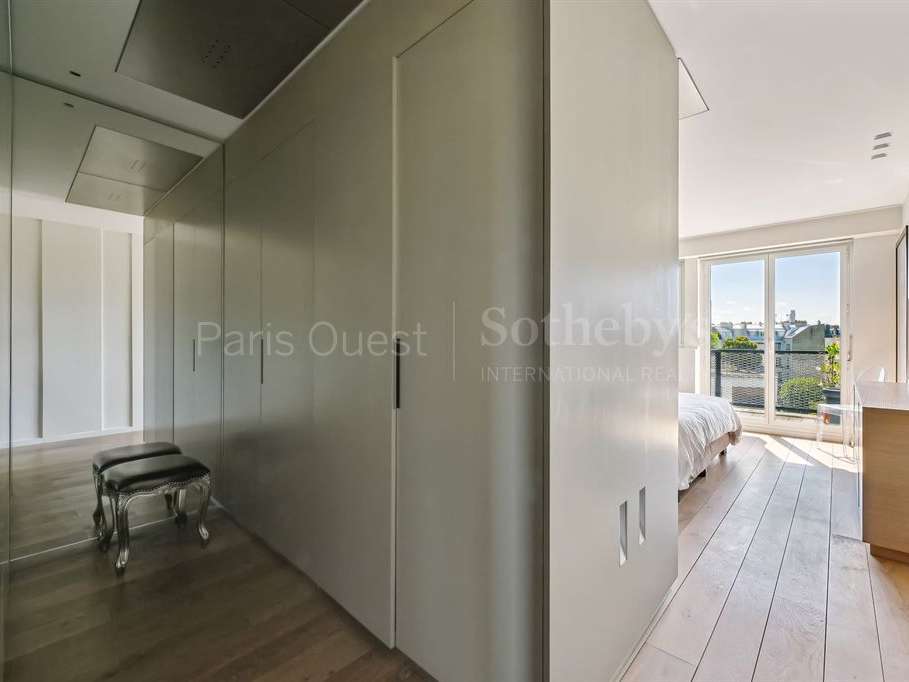 Apartment Paris 16e