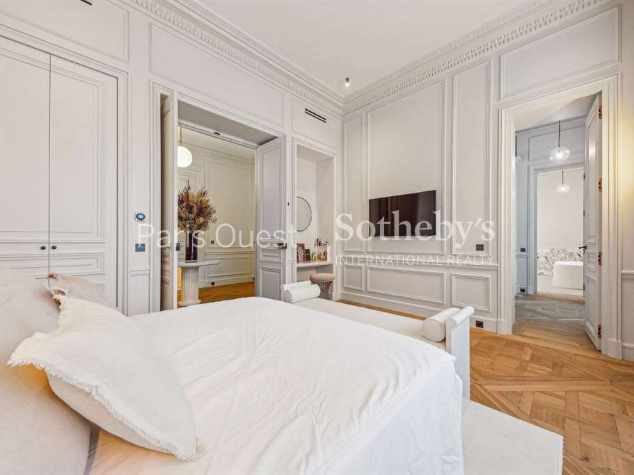 Apartment Paris 8e