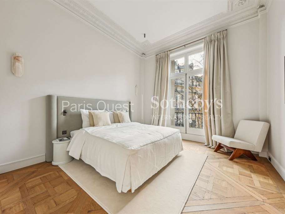 Apartment Paris 8e