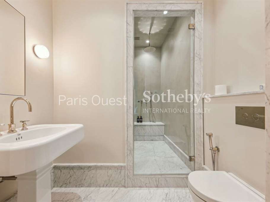 Apartment Paris 8e