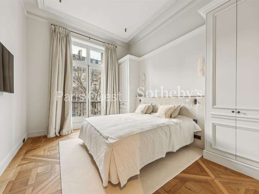 Apartment Paris 8e