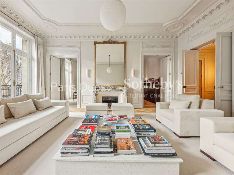 Apartment Paris 8e - 3 bedrooms - 216m²