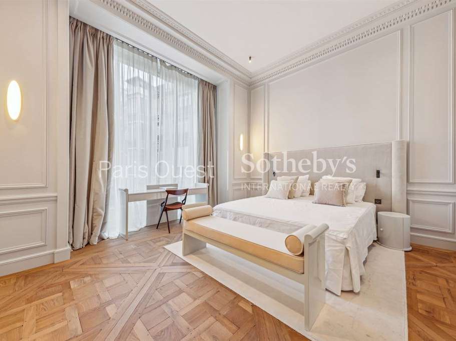 Apartment Paris 8e