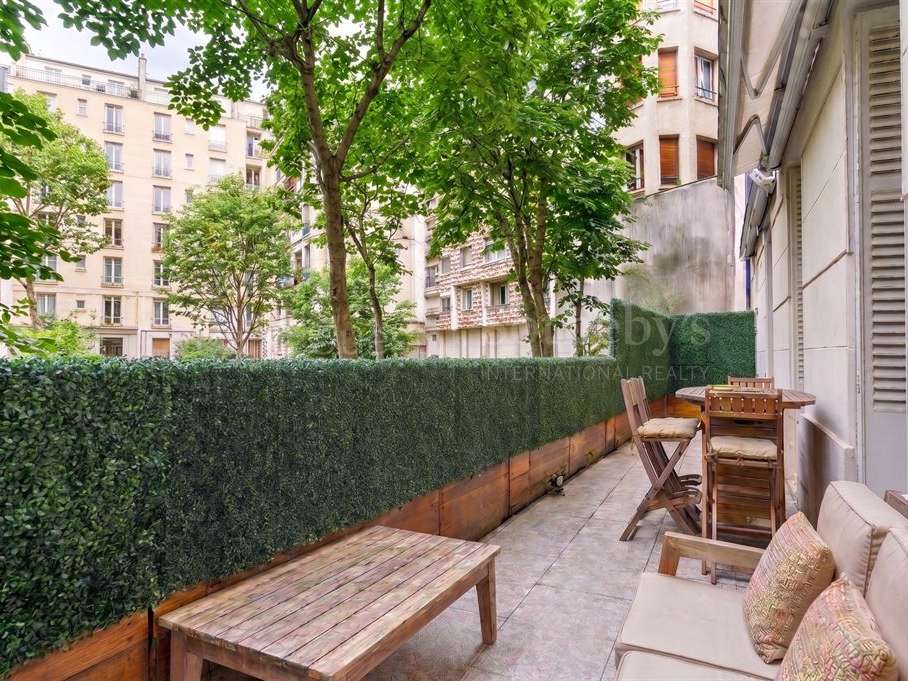 Apartment Paris 16e