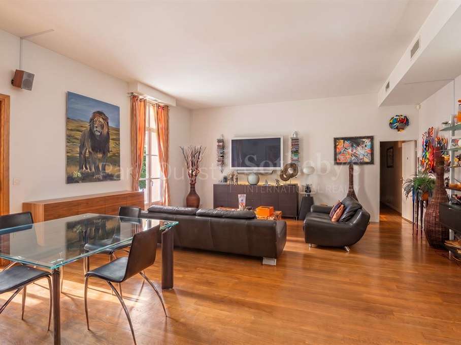 Apartment Paris 16e