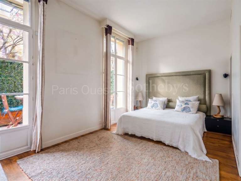 Apartment Paris 16e - 2 bedrooms - 120m²