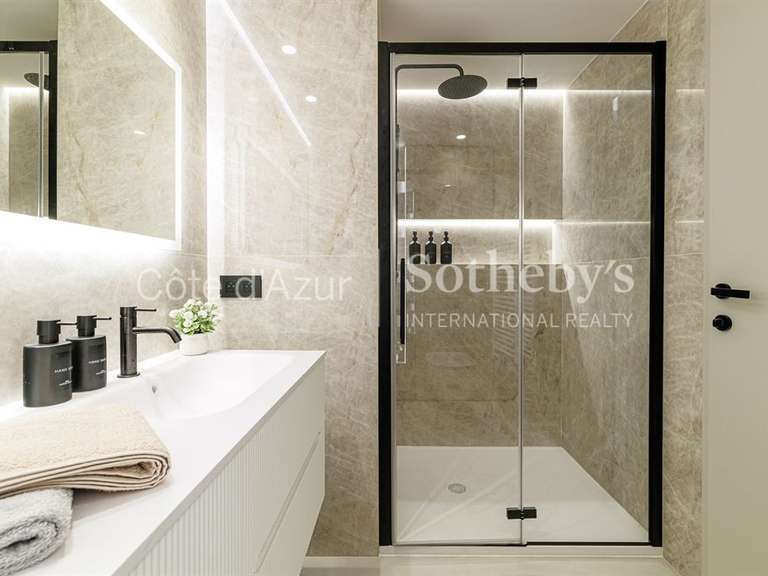 Apartment with Sea view Nice - 2 bedrooms - 84m²