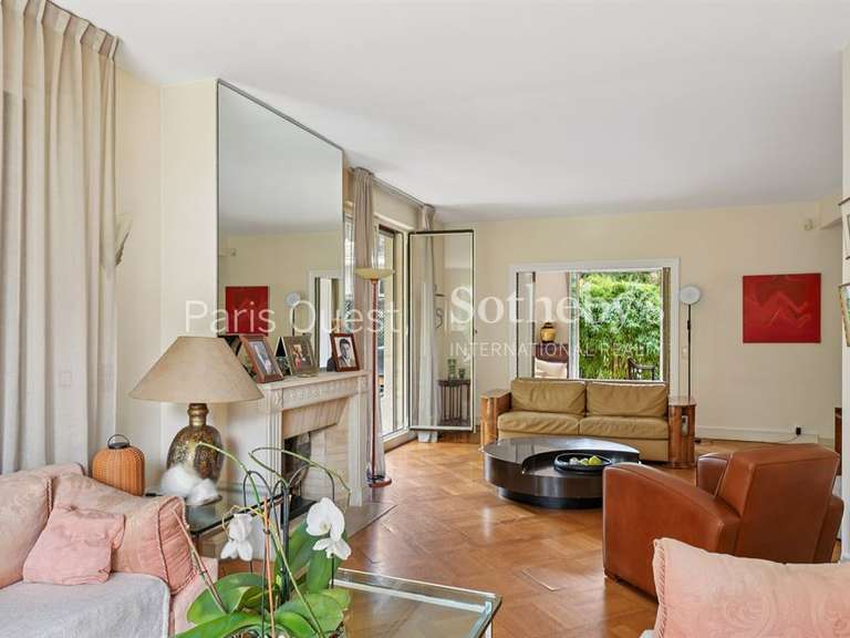 Apartment Neuilly-sur-Seine - 3 bedrooms - 194m²