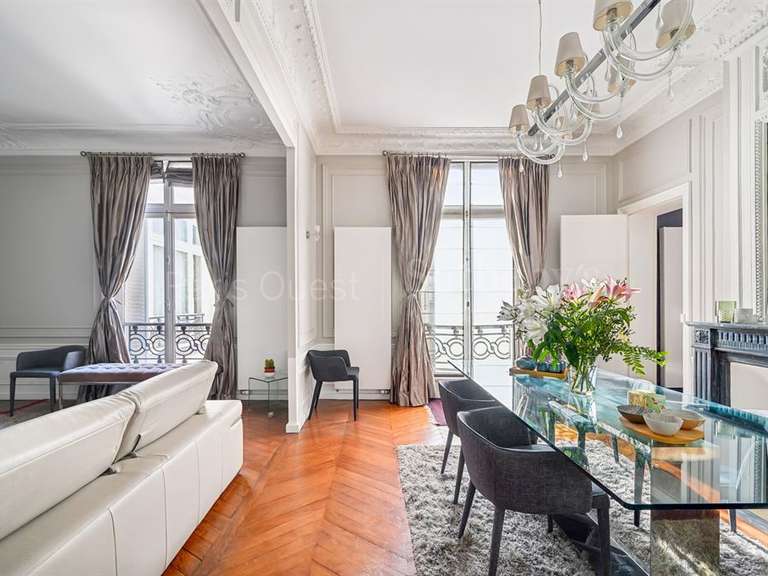 Apartment Paris 16e - 3 bedrooms - 155m²