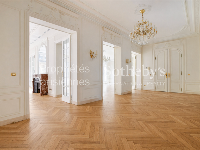 Appartement Paris 16e - 4 chambres - 219m²