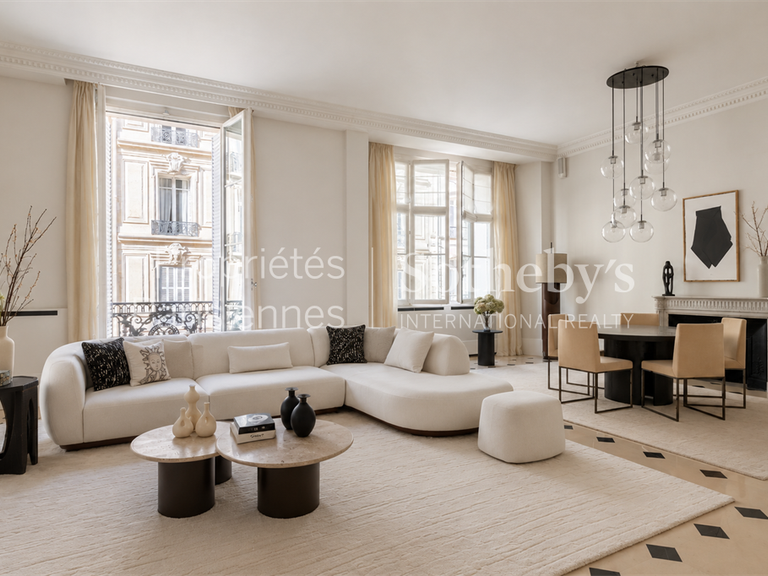 Appartement Paris 8e - 2 chambres - 134m²