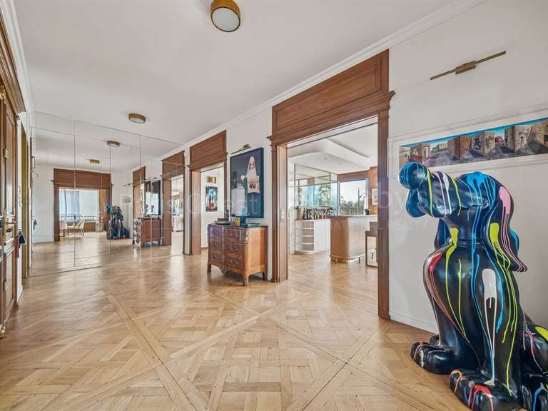 Apartment Paris 16e - 5 bedrooms - 326m²