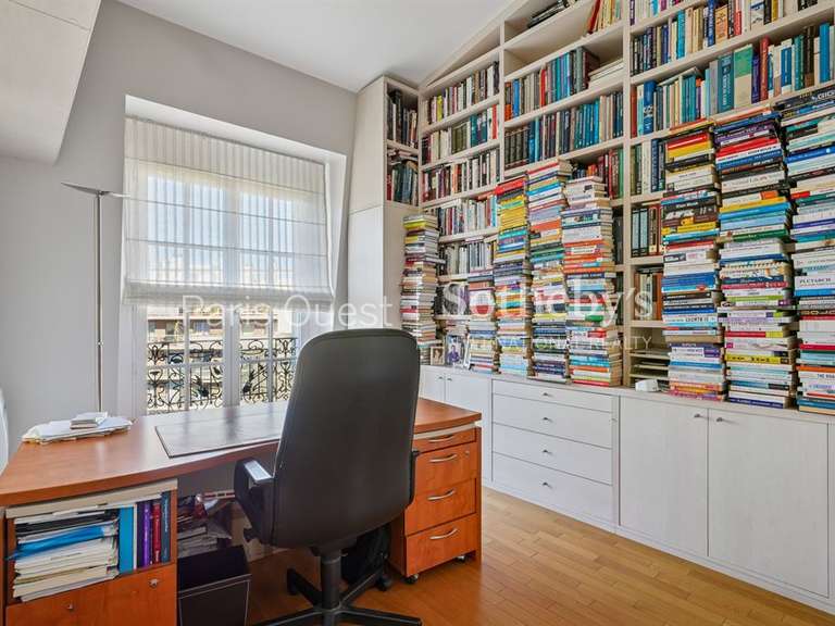 Apartment Neuilly-sur-Seine - 3 bedrooms - 167m²