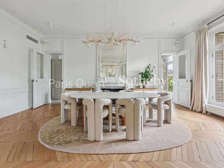 Appartement Paris 17e - 4 chambres - 270m²