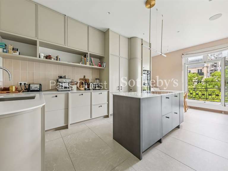 Appartement Paris 17e - 4 chambres - 270m²