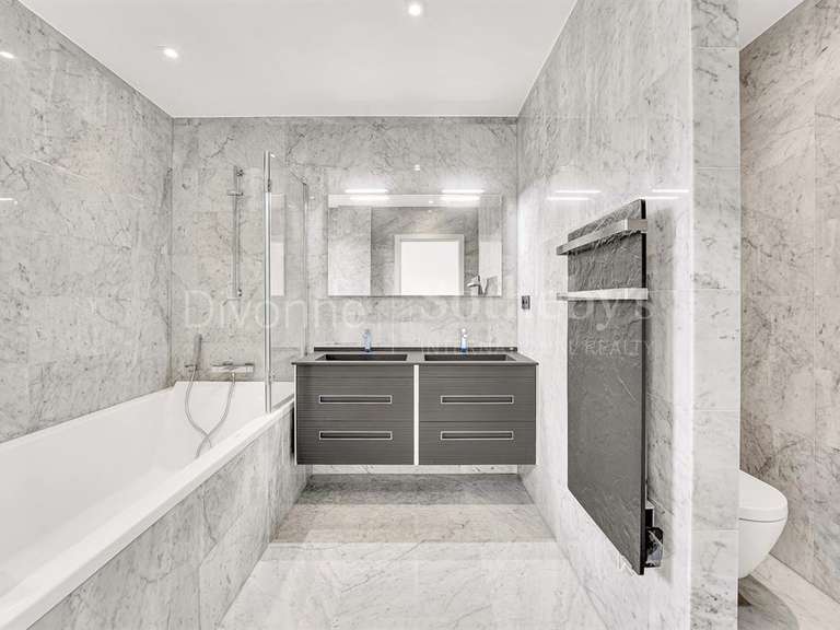 Appartement Divonne-les-Bains - 5 chambres - 268m²