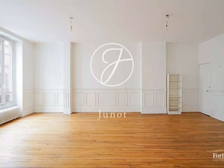 Appartement Paris 3e - 1 chambre - 110m²
