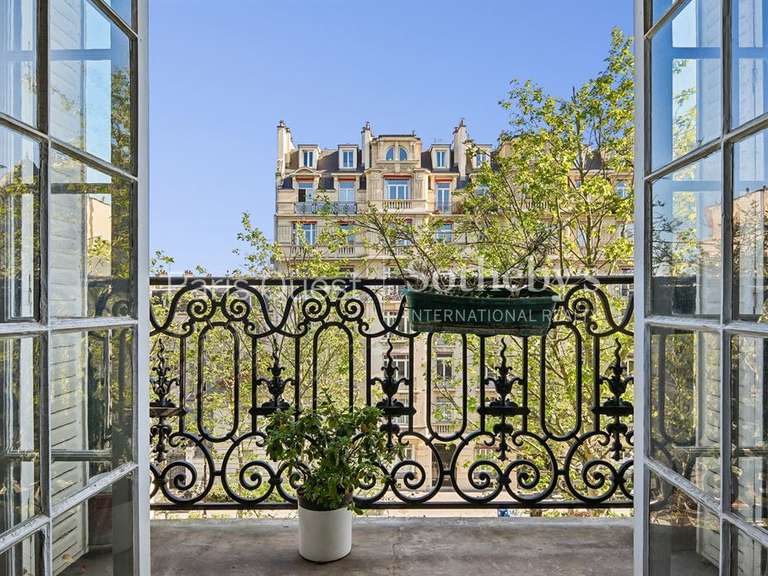 Apartment Neuilly-sur-Seine - 3 bedrooms - 96m²