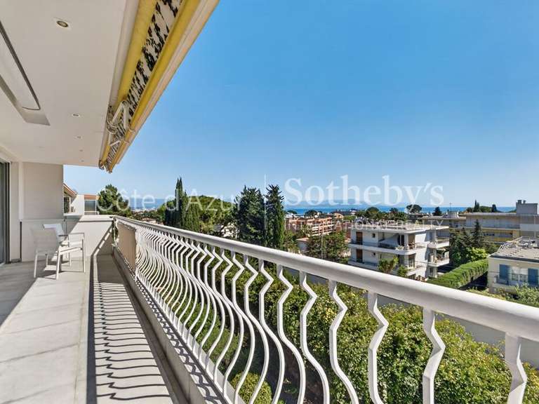 Appartement Cap-d-antibes - 2 chambres - 139m²