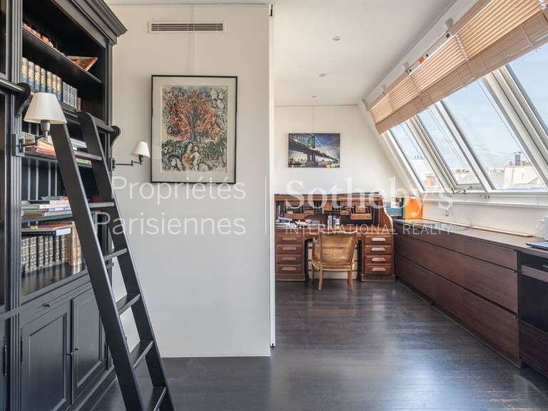 Appartement Paris 7e - 3 chambres - 274m²