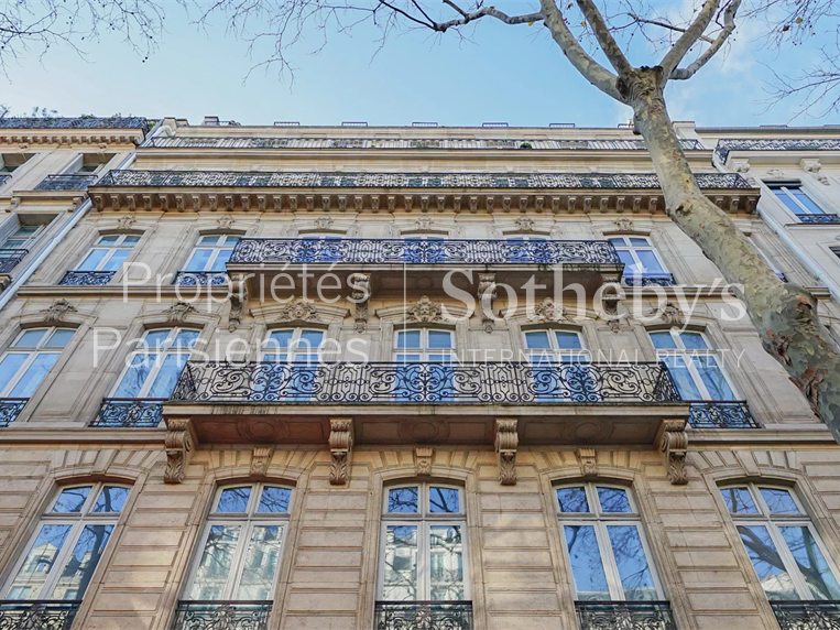 Appartement Paris 8e - 4 chambres - 253m²
