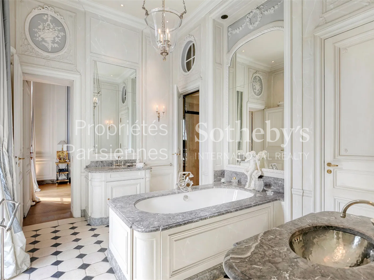 Apartment Paris 16e - 4 bedrooms - 397m²