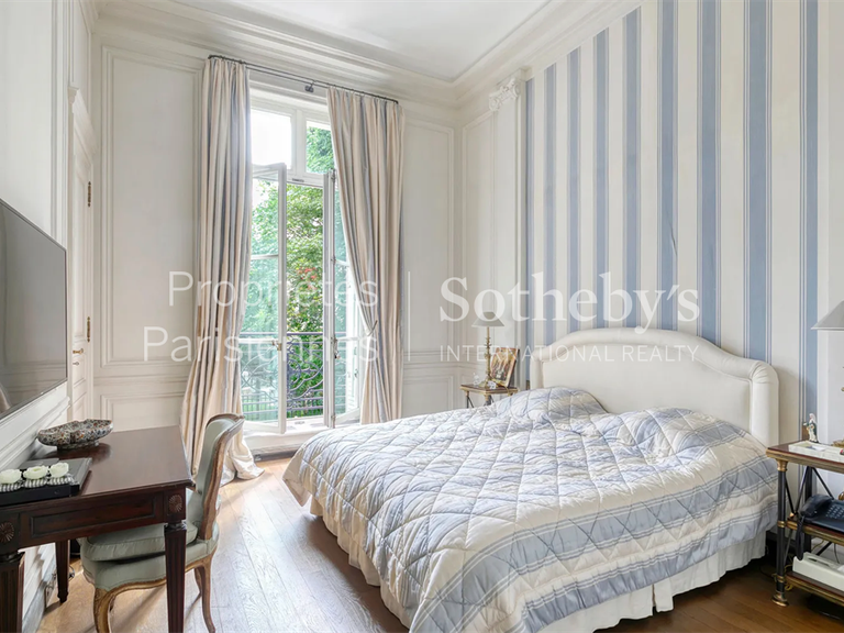Apartment Paris 16e - 4 bedrooms - 397m²