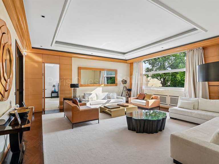 Appartement Paris 16e - 5 chambres - 320m²