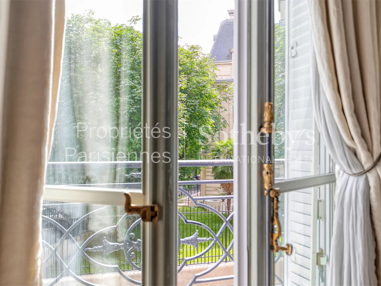 Apartment Paris 16e - 4 bedrooms - 400m²